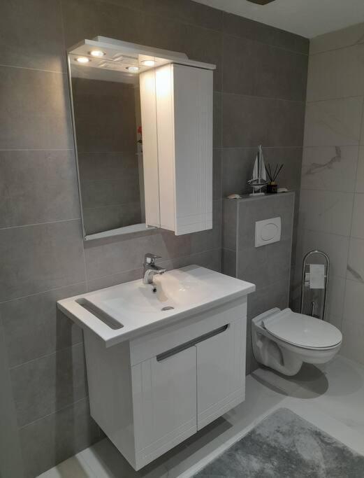 Jan-air Apartment *