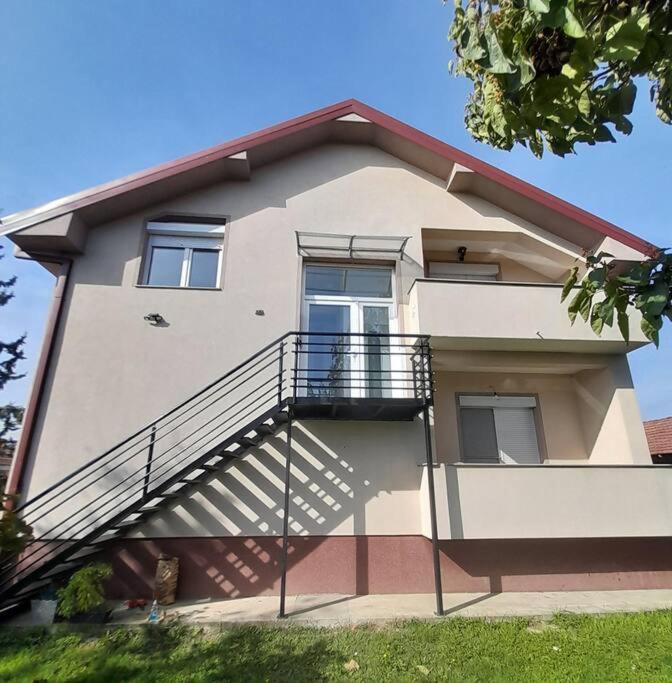 Jan-air Apartment *